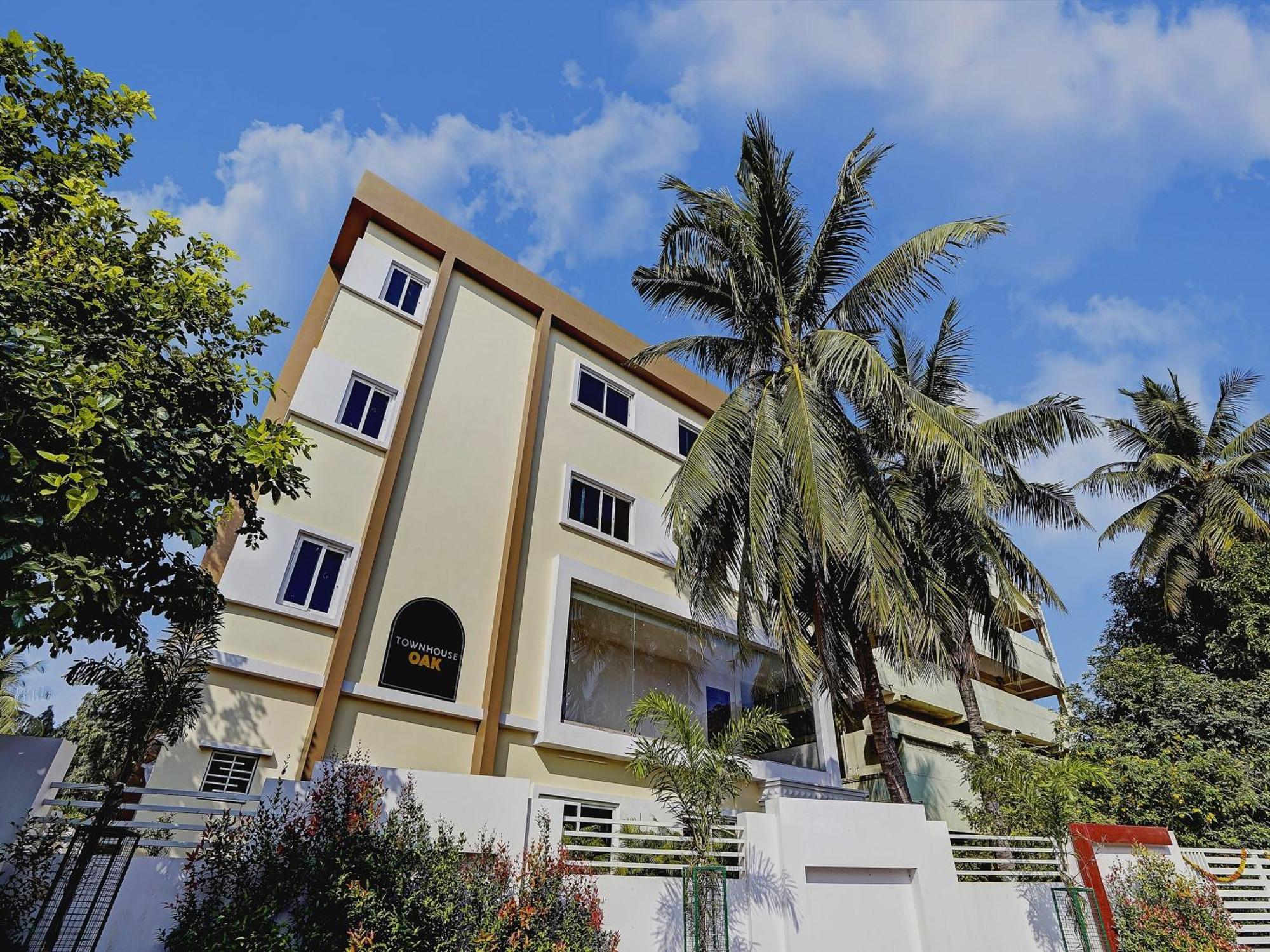 Capital O De Alphabet Kakinada Hotel Exterior foto
