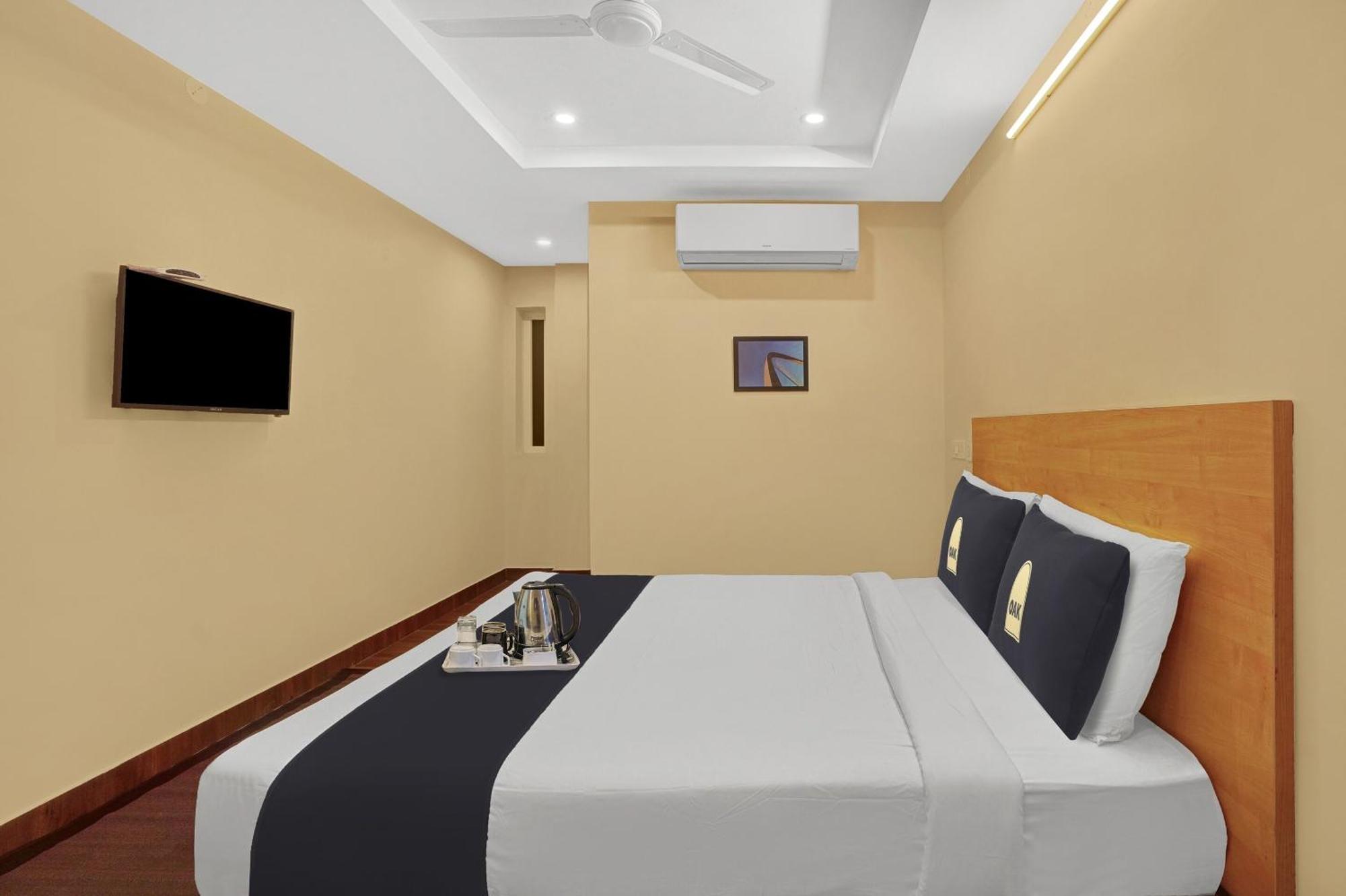 Capital O De Alphabet Kakinada Hotel Exterior foto