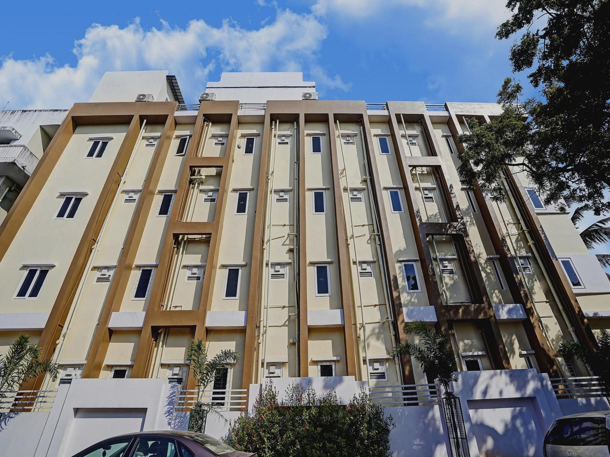 Capital O De Alphabet Kakinada Hotel Exterior foto